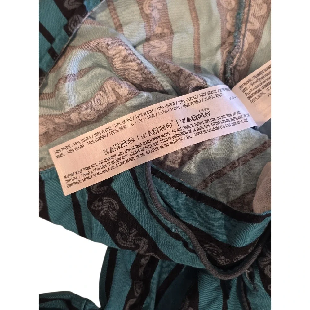 Disney Haunted Mansion Pajama Set Womens 1X Striped Shirt Shorts VTG Style - Picture 6 of 10